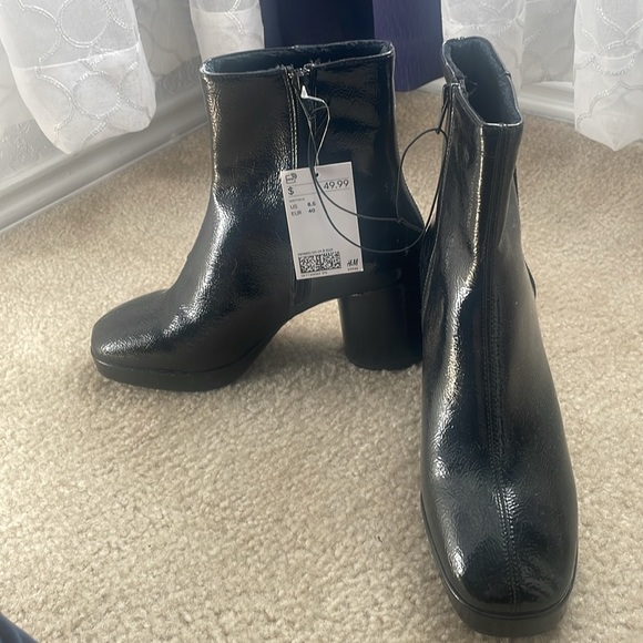 NWT H&M 8.5 Boots - Picture 3 of 6